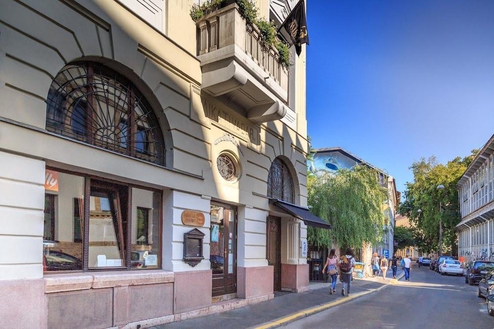 Mika Downtown Будапешт