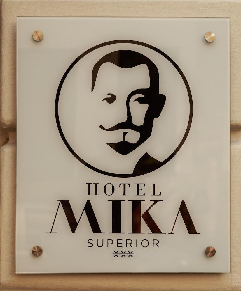 Отель Mika Downtown 3*