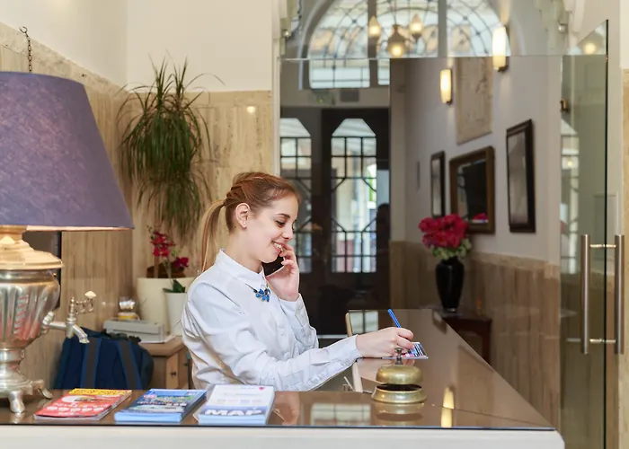 Hotel Mika Downtown